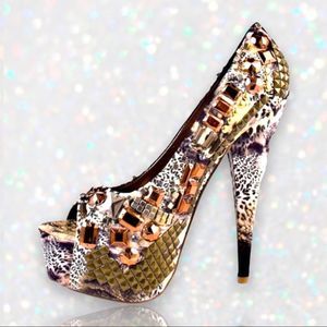 🆕 NEW Zigi Soho Royale Studded Platform Heels